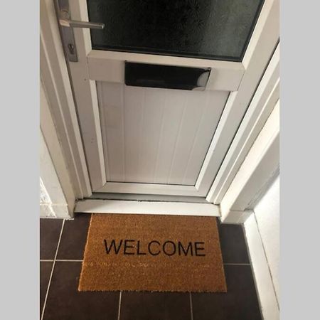 One Bedroom Flat On The Banks Of Loch Lomond 亚历山德里亚 外观 照片