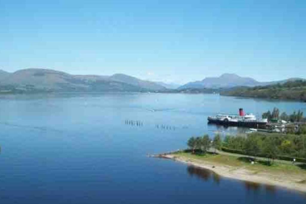 One Bedroom Flat On The Banks Of Loch Lomond 亚历山德里亚 外观 照片